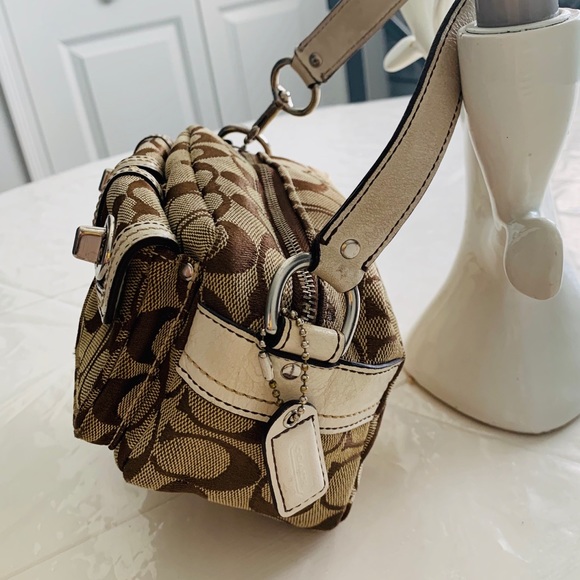 🔸🔸SOLD🔸🔹Authentic Coach monogram mini bag - Picture 4 of 8